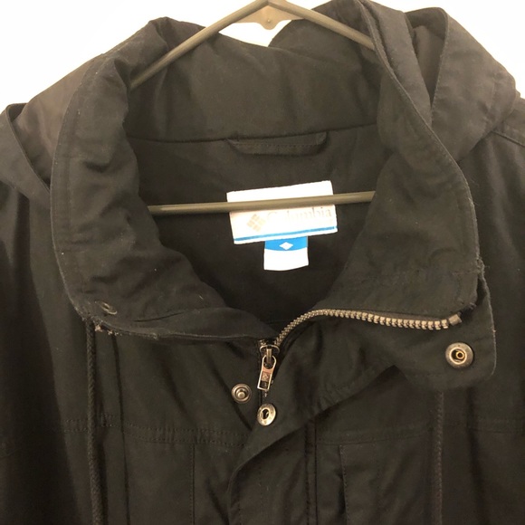 PRICE DROP! 🔥🔥Columbia XL hooded jacket black - Picture 3 of 7